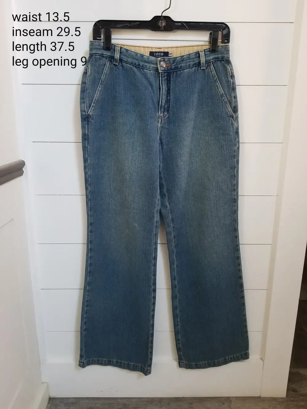 Womens Izod Jeans 100% cotton size 4 Wide Leg